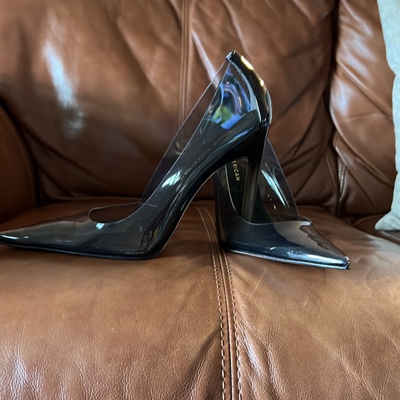 Brand New Good American by Khloe Kardashian, Black Cinderella pumps, size 7. - Picture 6 of 10